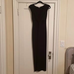 Gorgeous little black dress perfect for any evening occasion!